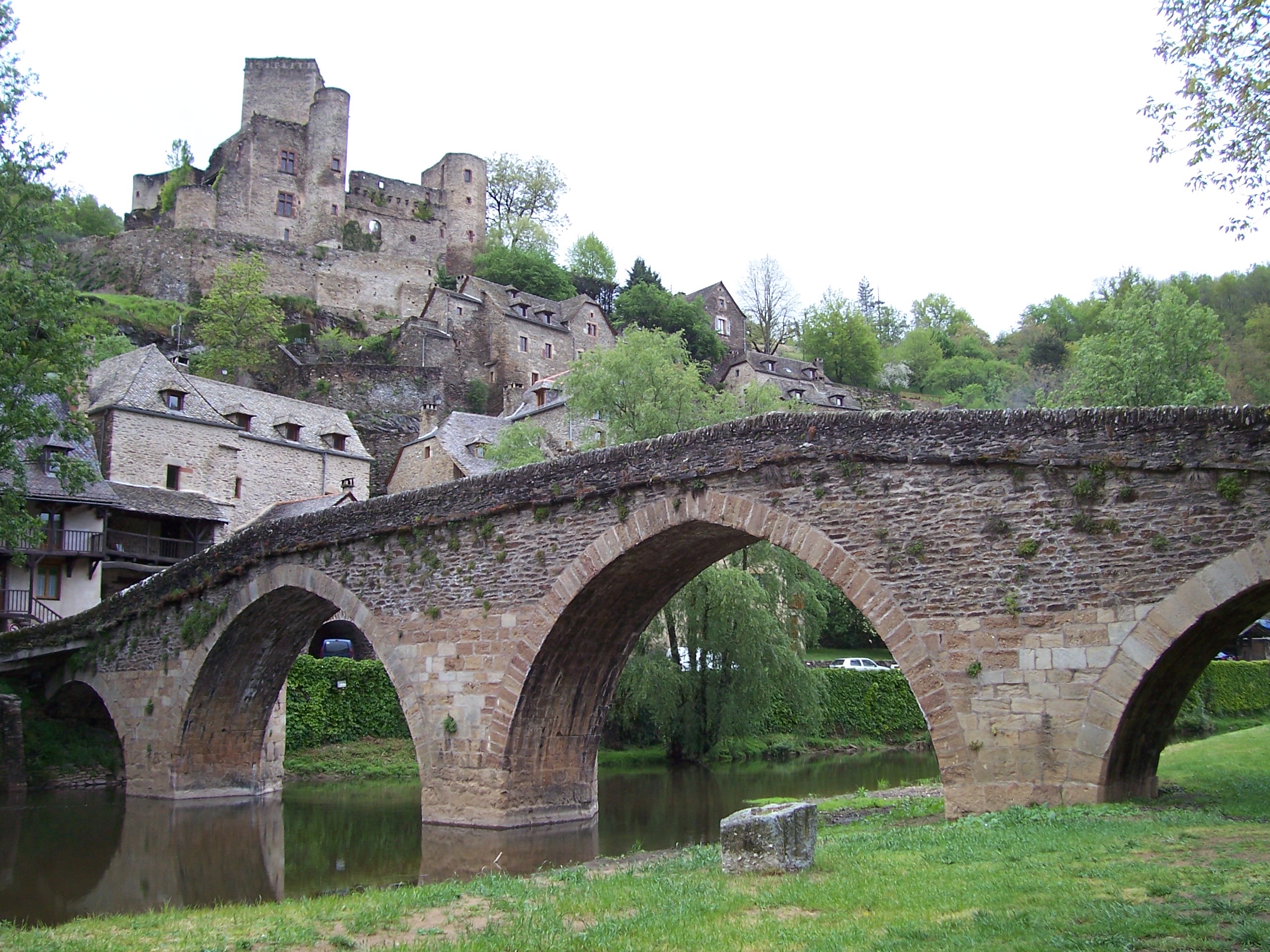 Visiting Belcastel